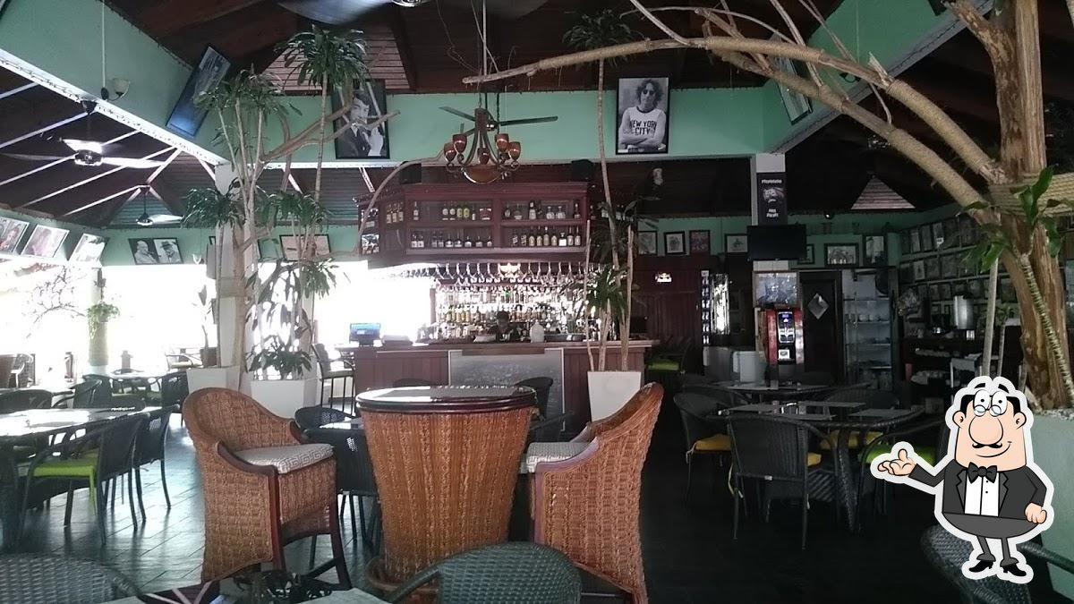 r7b5-interior-Pizza-Uno-at-Hotel-Terra-Linda-Resort